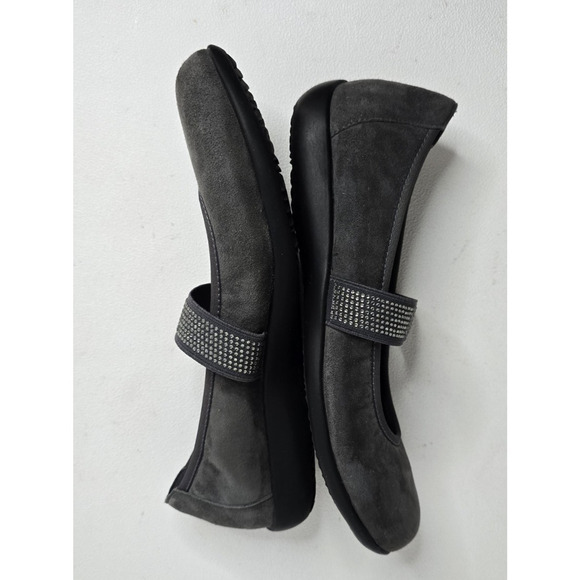 Vionic By Orthaheel Days Fern Mary Jane Flat Women's 9 Grey Suede Embellished - Picture 5 of 9